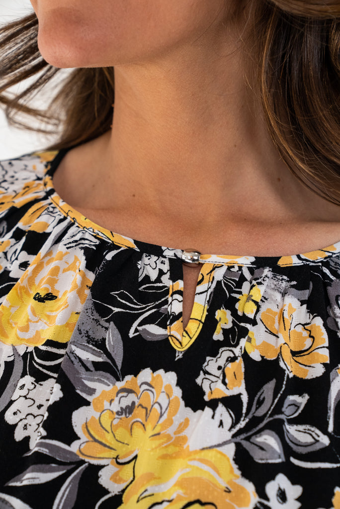 Floral Pattern Top with Small Neck Cutout 